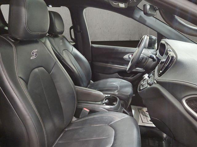 2022 Chrysler Pacifica Touring L AWD