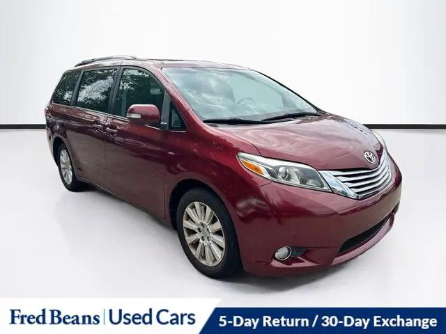 2016 Toyota Sienna XLE Premium 7 Passenger for sale in Roslyn, PA