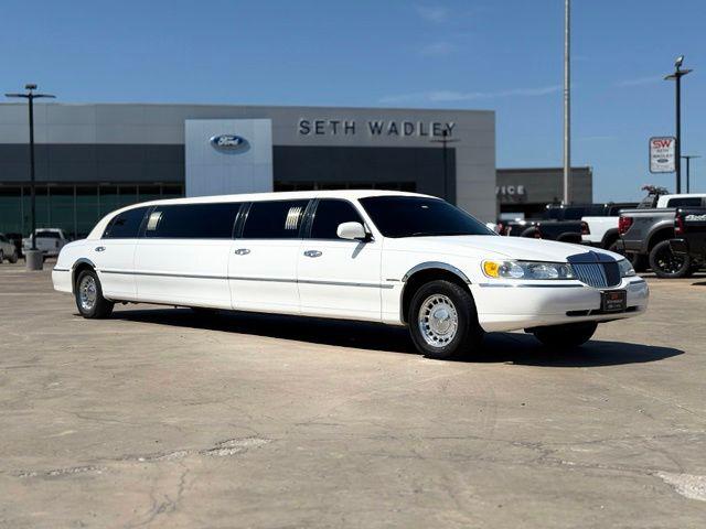 2002 Lincoln Town Car Executive for sale in Pauls Valley, OK