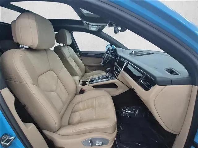 2020 Porsche Macan Macan