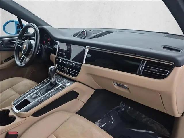 2020 Porsche Macan Macan