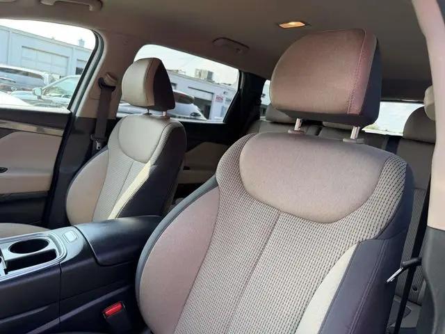 2023 Hyundai Santa Fe SE