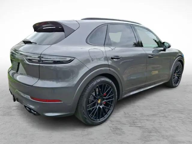 2021 Porsche Cayenne GTS