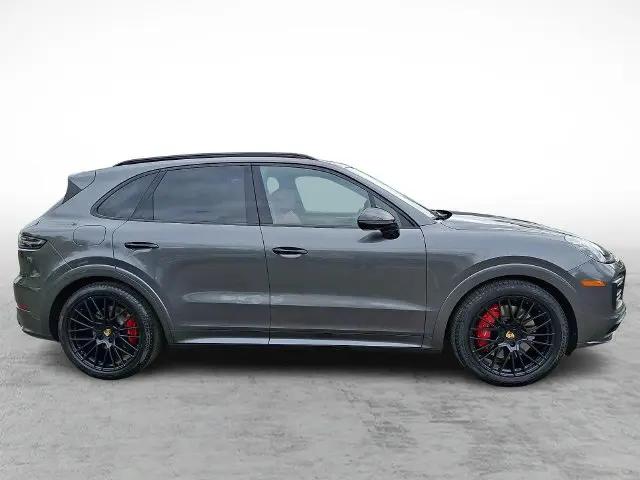 2021 Porsche Cayenne GTS