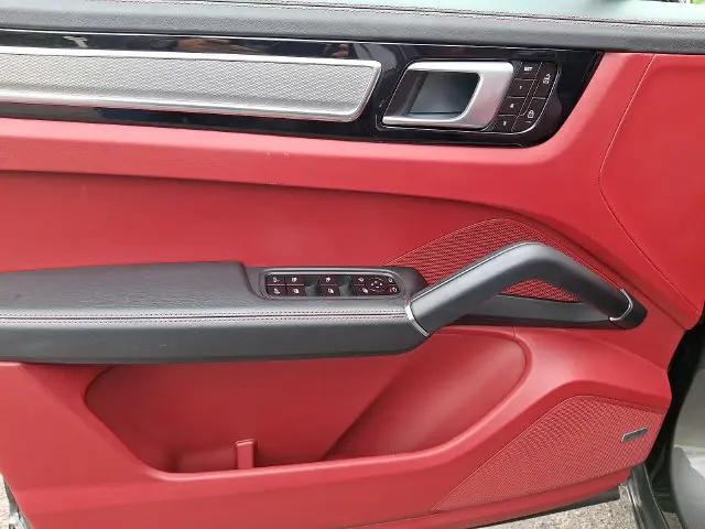 2021 Porsche Cayenne GTS