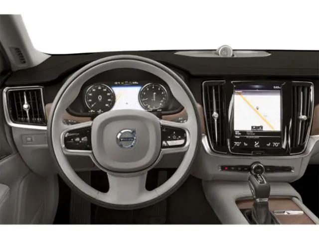 2018 Volvo S90 T5 Momentum