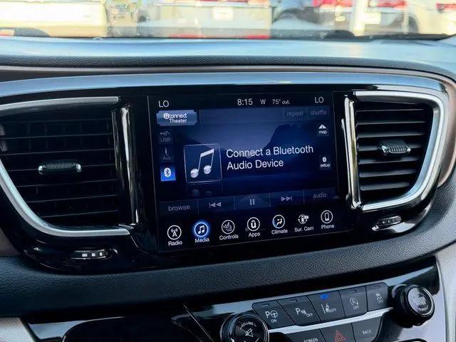 2017 Chrysler Pacifica Touring-L Plus