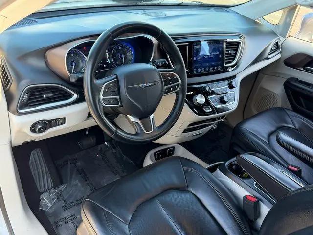 2017 Chrysler Pacifica Touring-L Plus