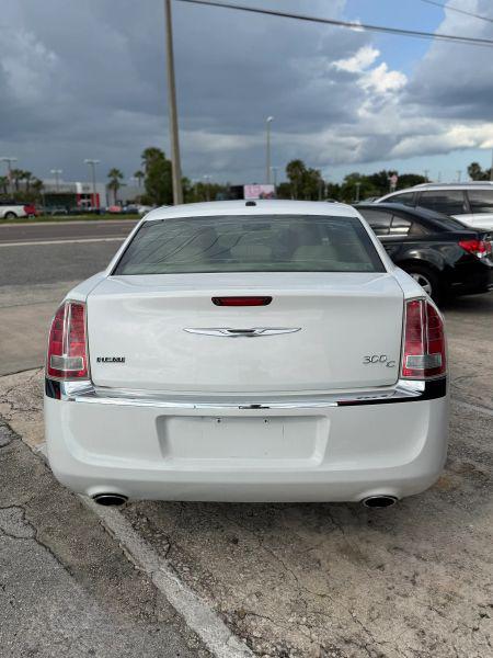 2011 Chrysler 300 300C
