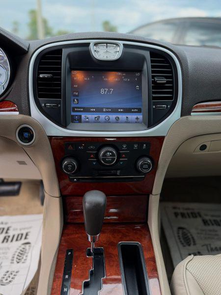 2011 Chrysler 300 300C