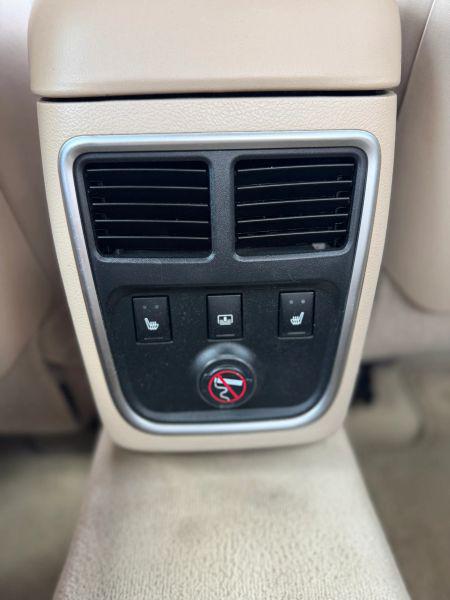2011 Chrysler 300 300C