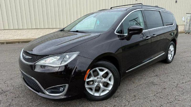 2017 Chrysler Pacifica Touring-L for sale near Columbus, OH