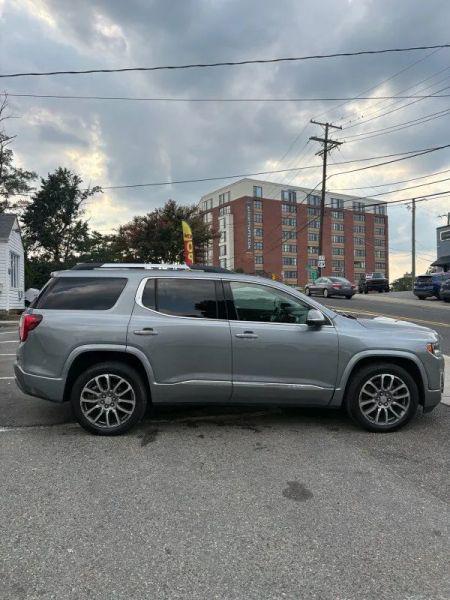 2023 GMC Acadia AWD Denali