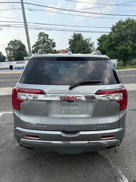 2023 GMC Acadia AWD Denali