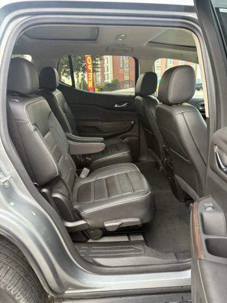 2023 GMC Acadia AWD Denali