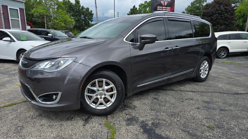 2020 Chrysler Pacifica Touring L for sale in Goshen, IN