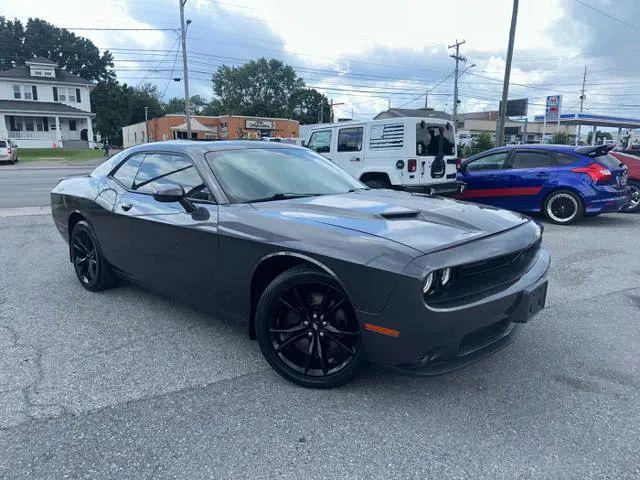 2017 Dodge Challenger SXT Plus
