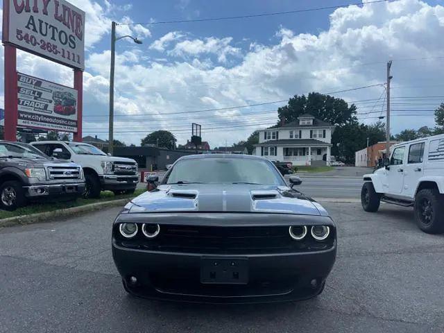 2017 Dodge Challenger SXT Plus