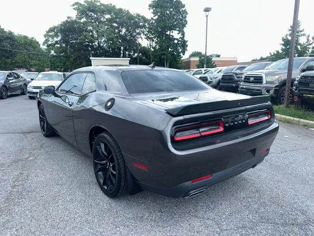 2017 Dodge Challenger SXT Plus