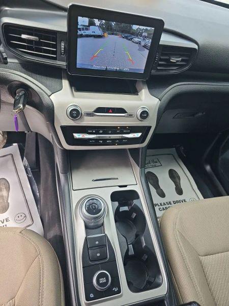 2023 Ford Explorer Base