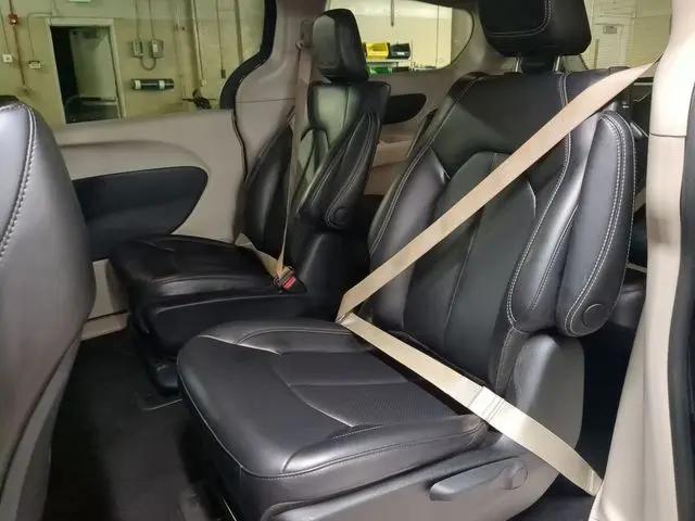 2023 Chrysler Pacifica Hybrid Touring L