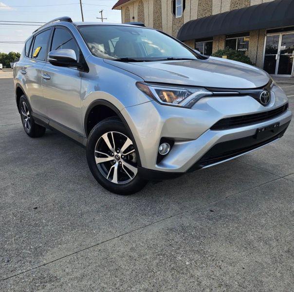 2017 Toyota RAV4 XLE for sale in Arlington, TX
