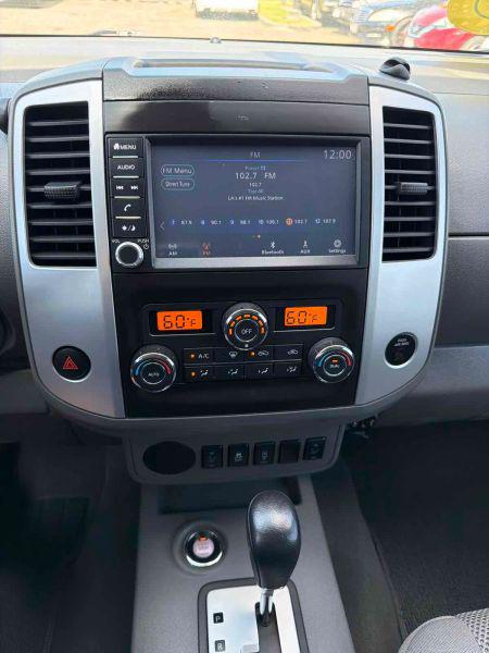 2021 Nissan Frontier Crew Cab SV 4x2
