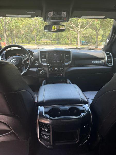 2019 Ram 1500 Big Horn/Lone Star Crew Cab 4x4 57 Box