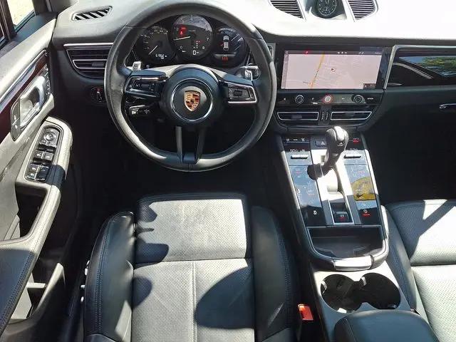 2023 Porsche Macan T
