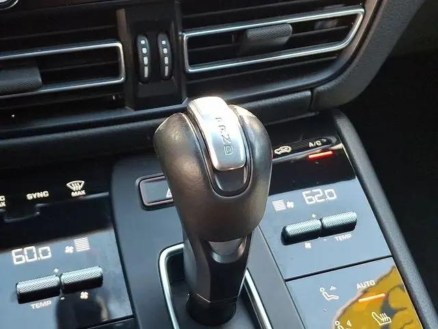 2023 Porsche Macan T