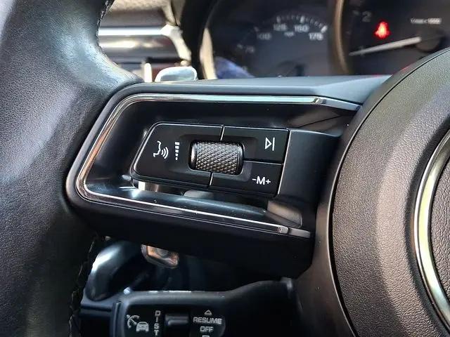 2023 Porsche Macan T