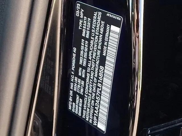 2023 Porsche Macan T