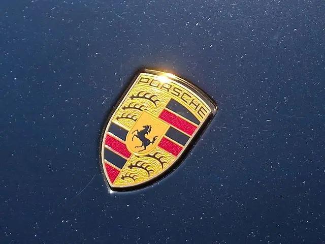 2023 Porsche Macan T