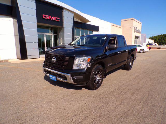 2021 Nissan Titan Crew Cab SV 4x4 for sale in Auburn, MA