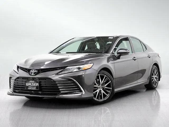 2022 Toyota Camry XLE for sale in Burnsville, MN