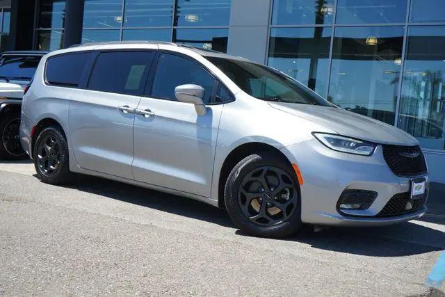 2021 Chrysler Pacifica Hybrid Limited for sale in San Luis Obispo, CA