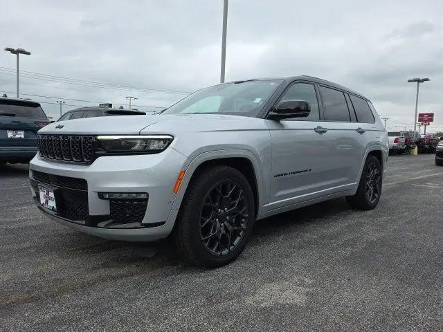 2025 Jeep Grand Cherokee L Summit Reserve 4x4 for sale in Davenport, IA