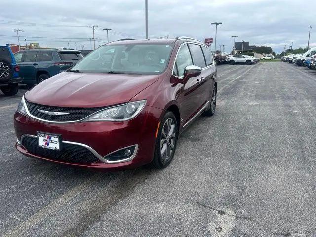 2017 Chrysler Pacifica Limited for sale in Davenport, IA