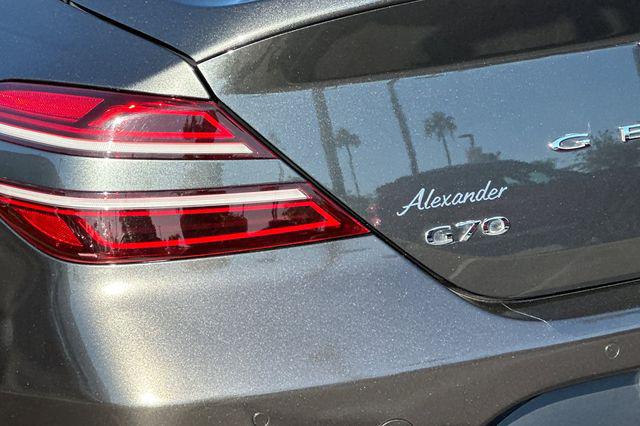 2023 Genesis G70 2.0T RWD