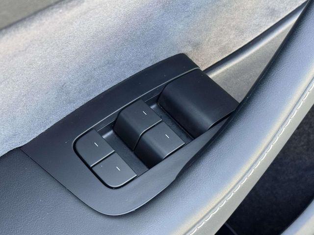 2024 Tesla Model Y Performance Dual Motor All-Wheel Drive