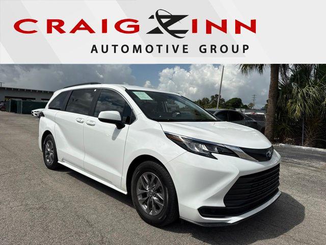 2023 Toyota Sienna LE for sale in Hollywood, FL