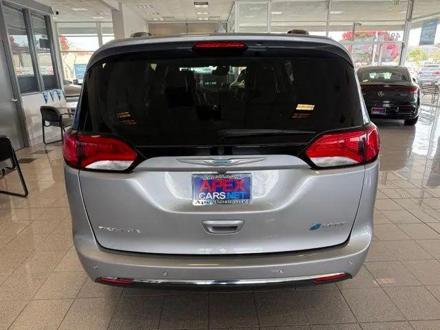 2018 Chrysler Pacifica Hybrid Limited