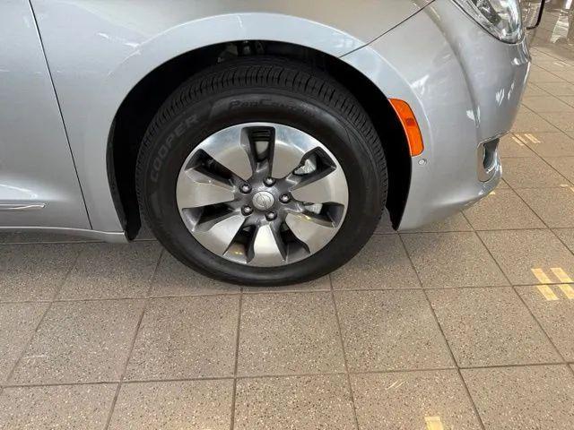 2018 Chrysler Pacifica Hybrid Limited