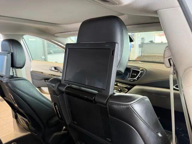 2018 Chrysler Pacifica Hybrid Limited