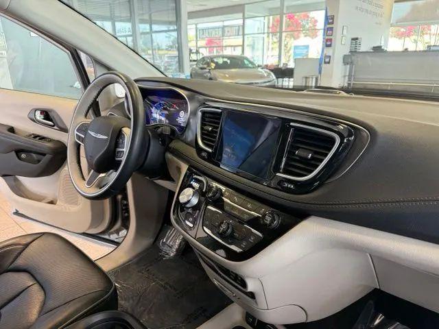 2018 Chrysler Pacifica Hybrid Limited