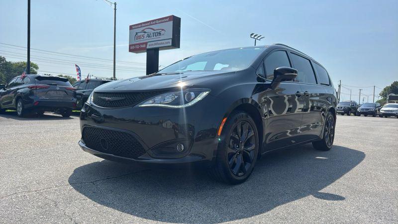 2020 Chrysler Pacifica Red S Edition for sale in Lenoir City, TN