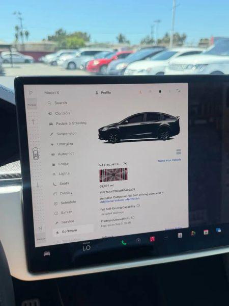 2023 Tesla Model X Plaid Tri Motor All-Wheel Drive