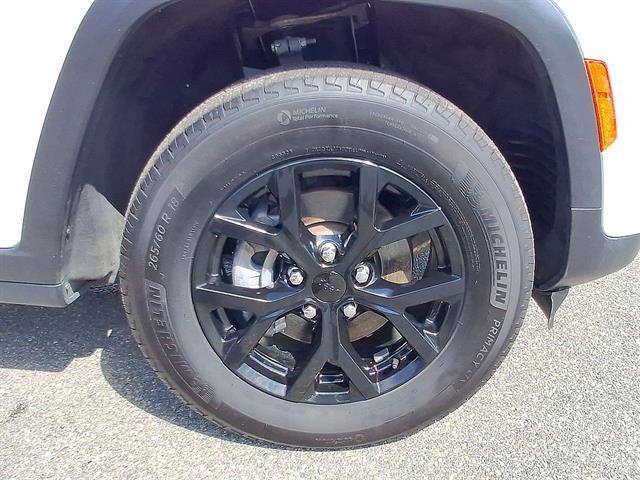 Used 2024 Jeep Grand Cherokee Altitude 4x4 For Sale in East Hanover, NJ
