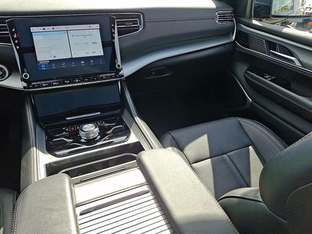 Used 2024 Jeep Wagoneer Series II Carbide 4x4 For Sale in East Hanover, NJ