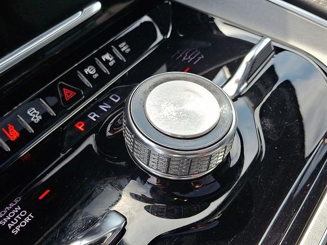 Used 2024 Jeep Wagoneer Series II Carbide 4x4 For Sale in East Hanover, NJ